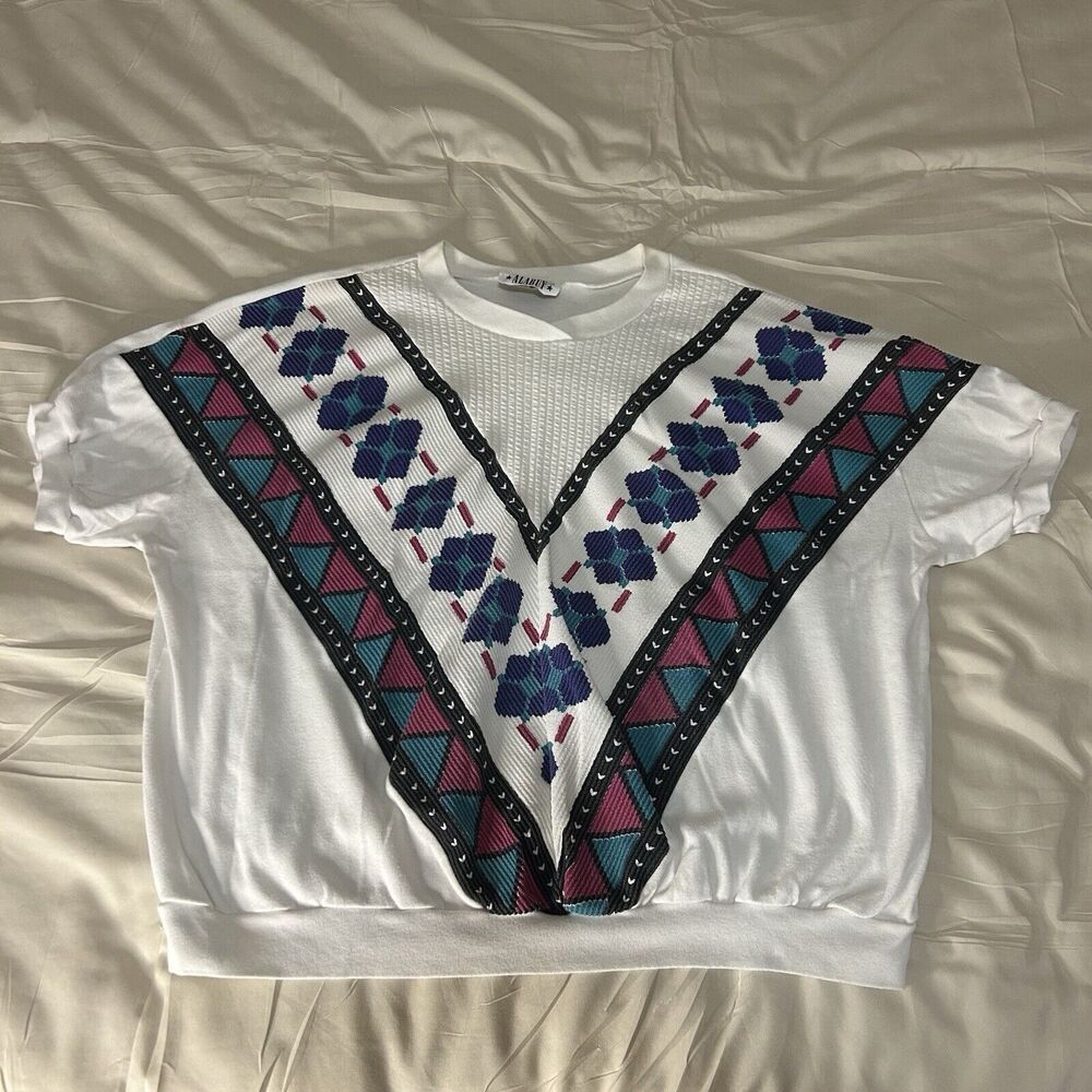 ALABUY Vintage Women’s White Boat Neck Chevron Tee